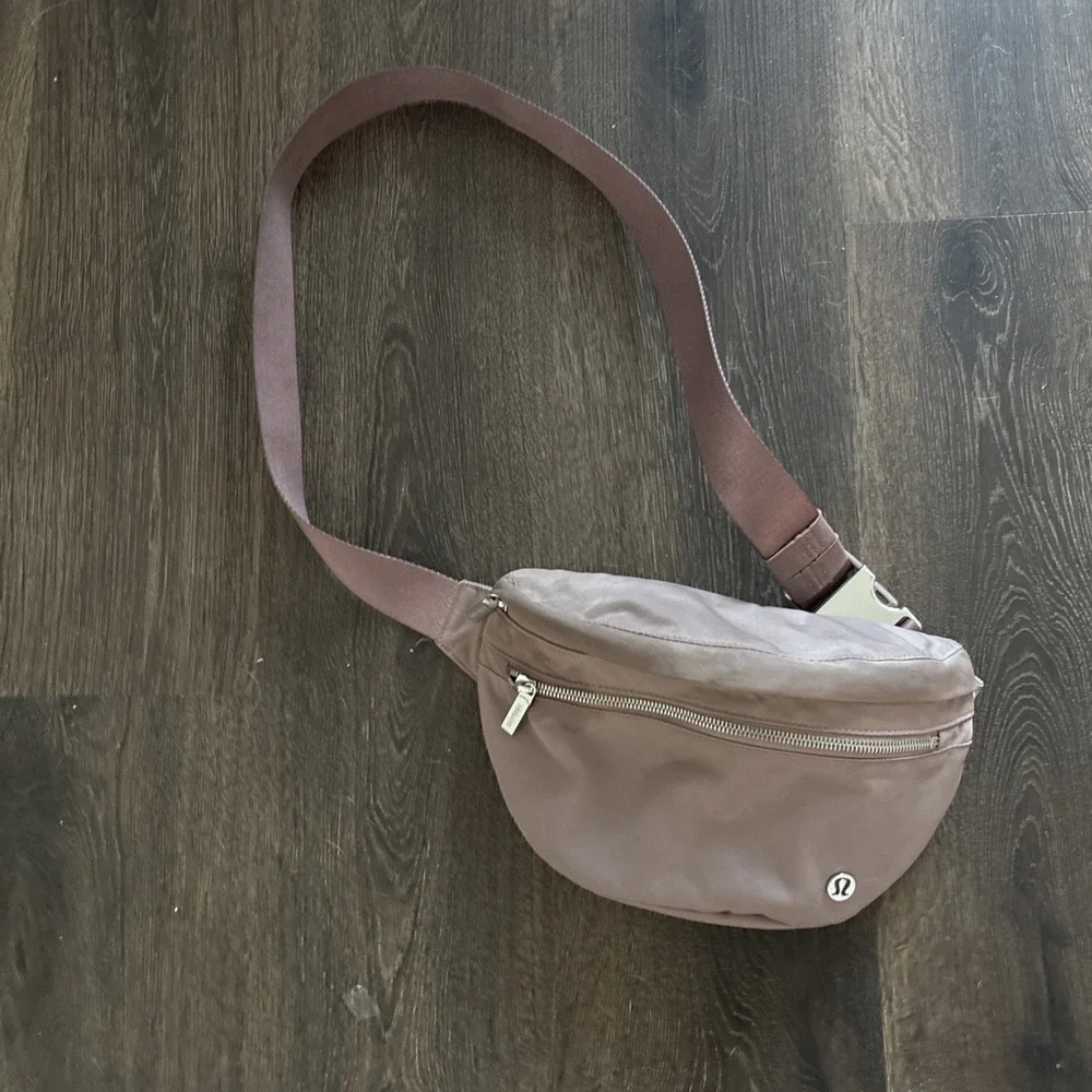Lululemon City Adventurer Belt Bag Fanny Pack Twilight Rose Mauve